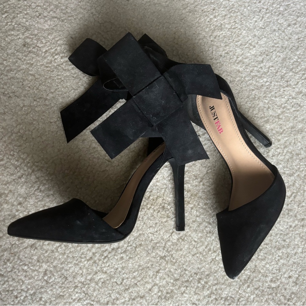 JustFab Black Ankle Bow Heels 7.5